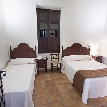 Hotel Puerta De La Sierra